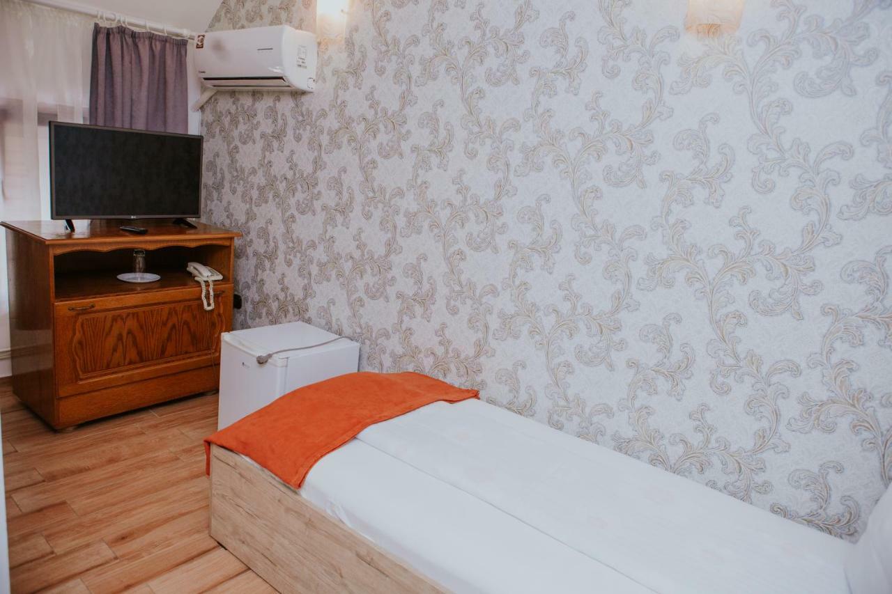 Hotel-Restaurant Milenium Salonta 외부 사진