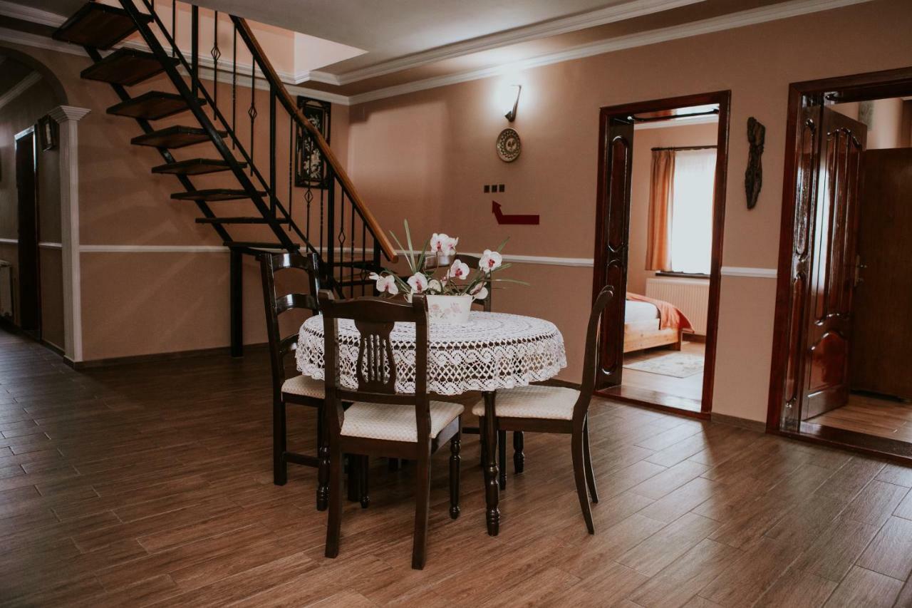 Hotel-Restaurant Milenium Salonta 외부 사진