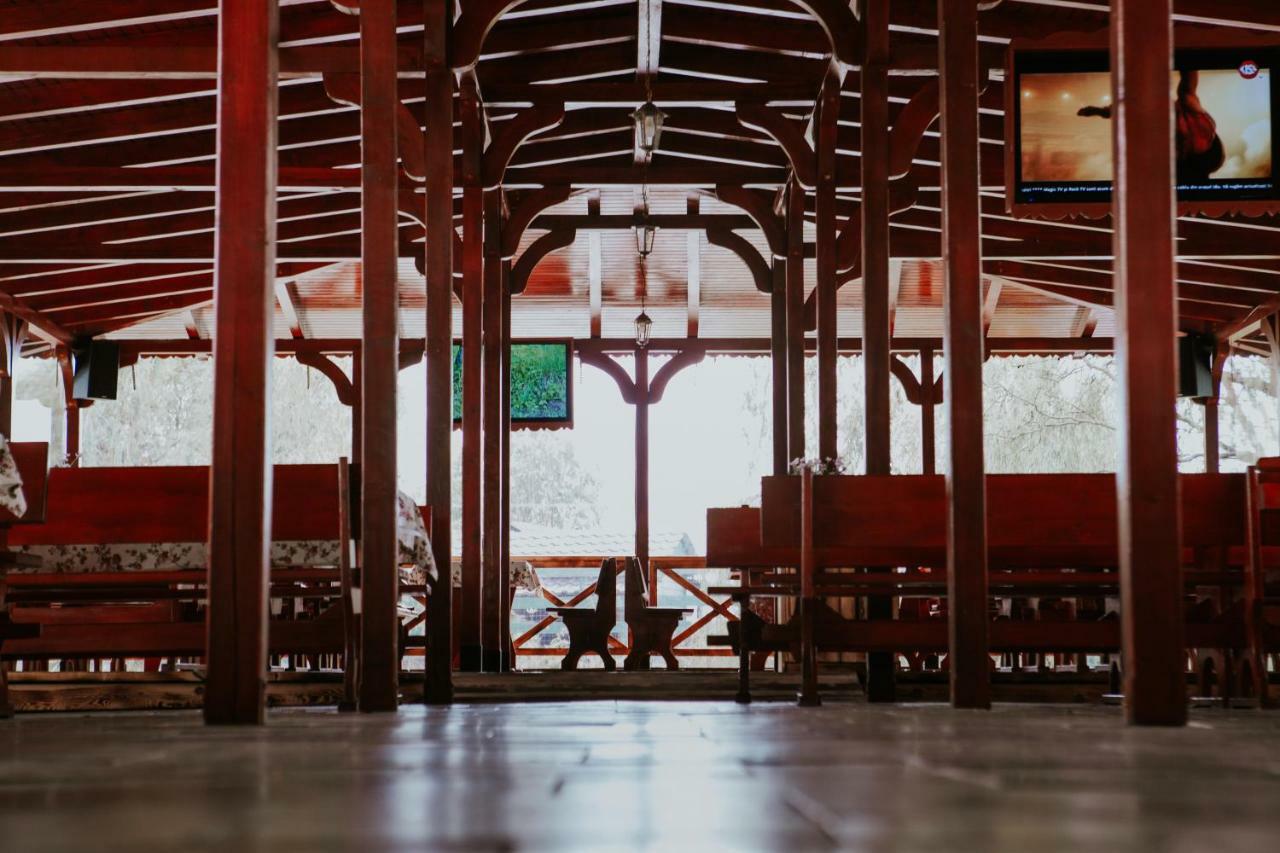 Hotel-Restaurant Milenium Salonta 외부 사진